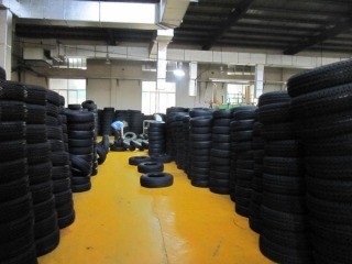 Ενισχύστε τις επιδόσεις της οδήγησης με 145/70R12 PCR ελαστικό αυτοκινήτου ταιριάζει 16-20 ίντσες τροχούς