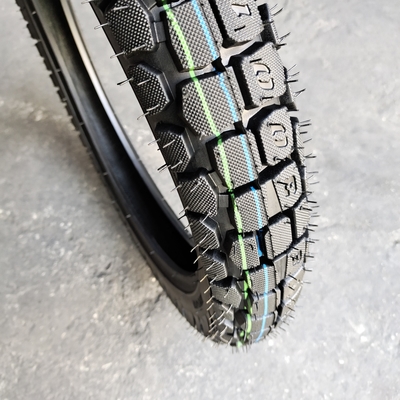 3.00-18 Natural Rubber ελαστικό μοτοσυκλέτας για το λιμάνι φόρτωσης Qingdao