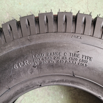 Πάρτε το λάστιχο της Bajaj Three Wheels 4.00-8 αντικατασταθεί με ένα