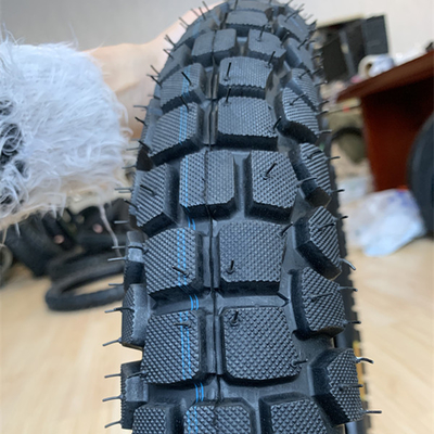 Χρόνος παράδοσης Μέσα σε 25 ημέρες Ban Motor 3.00-18 για το λιμάνι Qingdao