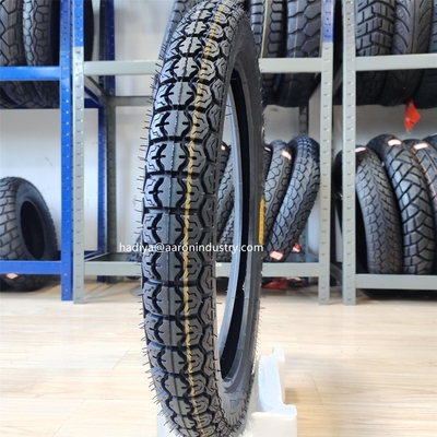 300-17 300-18 2,3/2,6KG Περιεκτικότητα σε καουτσούκ 35%-55% Ελαστικό μοτοσυκλέτας για την αγορά της Νότιας Αμερικής