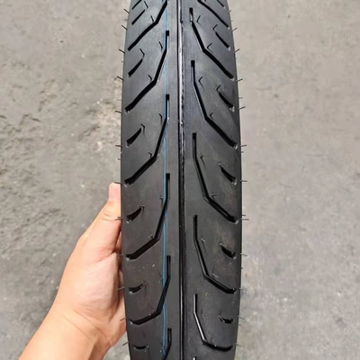 Λιμάνι φόρτωσης Τσιντάο Natrual Rubber 17 ιντσών 90/90-17 8 στρώσεων ελαστικό μοτοσυκλέτας κατασκευασμένο