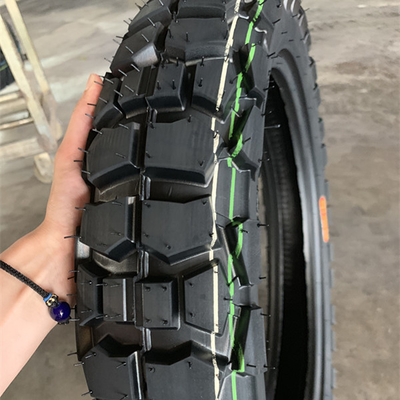 Super 460-18 ελαστικό μοτοσυκλέτας και σωλήνες για το λιμάνι Qingdao