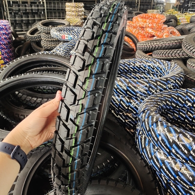 Πιο υψηλή βαθμολογία 275x18 300x18 90/90-18 Ελαστικά μοτοσυκλέτας Ταχύτητα 150km/h Ταχύτητα 6PR/8PR